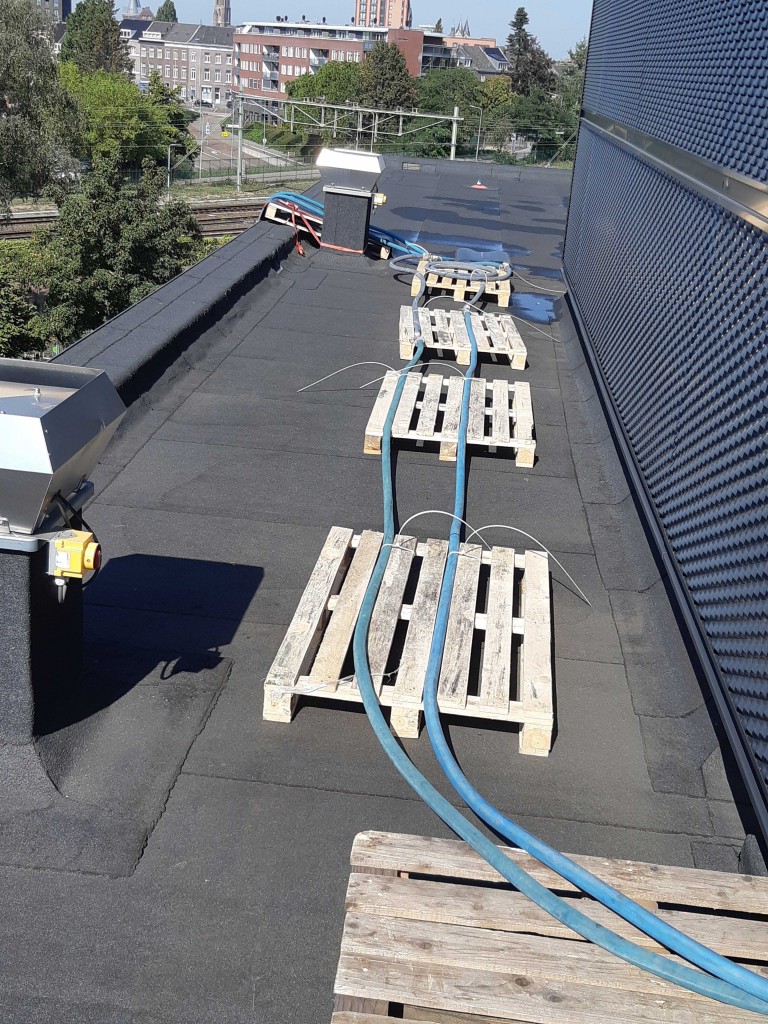 leidingen op dak 100 KW KH BE-FR Location Chaudière chez Andrews Sykes