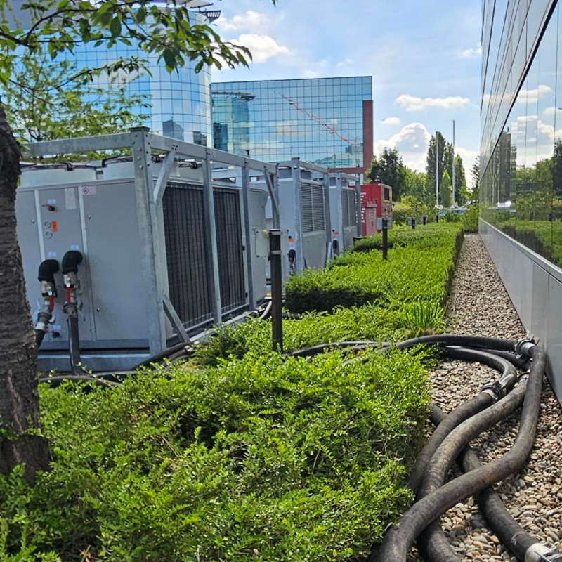 Andrews Sykes protège les opérations critiques d’un centre de données grâce à un système de refroidissement temporaire.