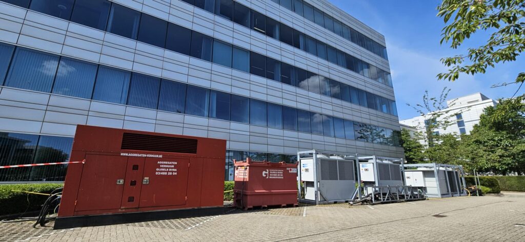 Andrews Sykes protège les opérations critiques d’un centre de données grâce à un système de refroidissement temporaire.